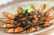 Squid ink pasta mussle recipe tomato sauce