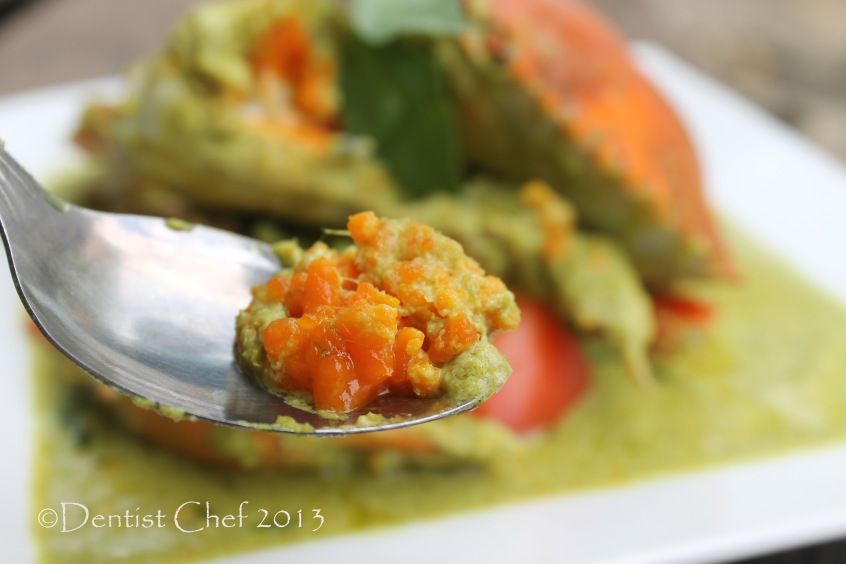crab roe egg green spicy thai green curry sauce