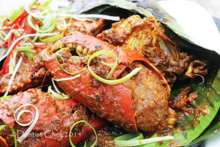 recipe crab wrapped banana leaf spicy curried mud crab curry hot chili shallot garlic barbequed bbq grilled crab